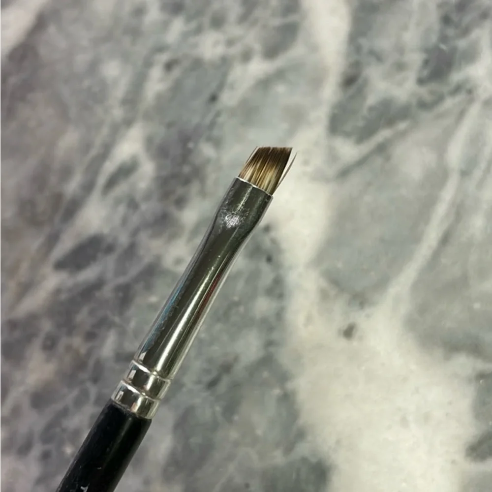 Anastasia‎ Beverly Hills ABH Dual Ended Firm Detail Brush